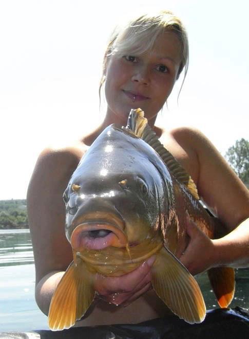girls fishing - 64384351906931596479101218804n.jpg